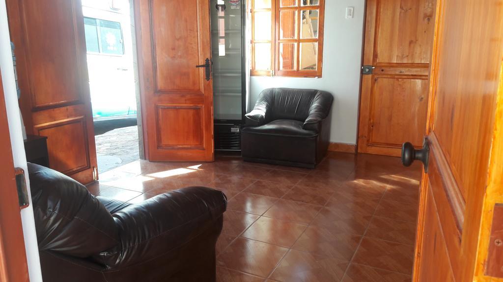 Hostal Casa Flores San Pedro de Atacama Eksteriør bilde